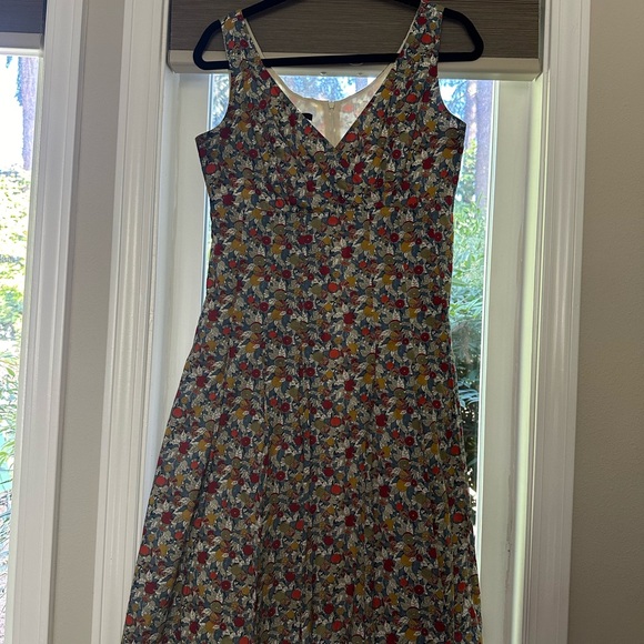 Liberty of London Fit and Flare/Drop Waist Dress Sz 6 - Picture 2 of 3